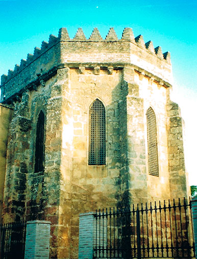 Ventanas de la cabecera de la iglesia